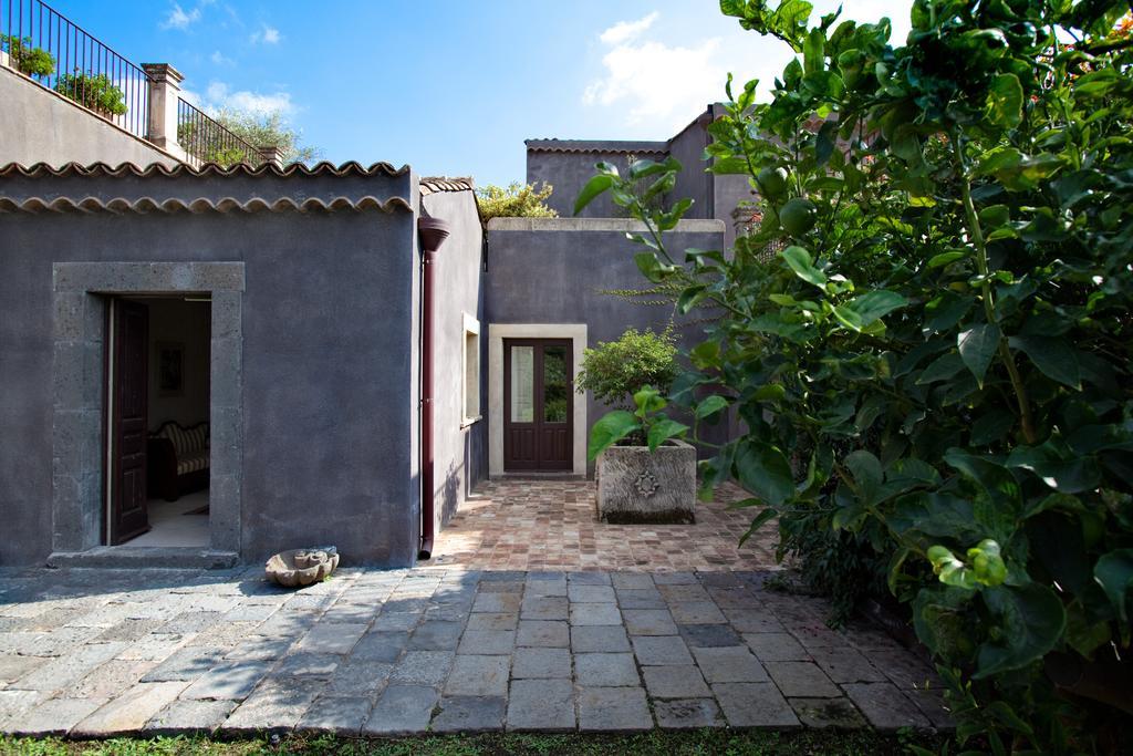 Отель Casa La Carrubbazza Сан-Грегорио-ди-Катания Экстерьер фото
